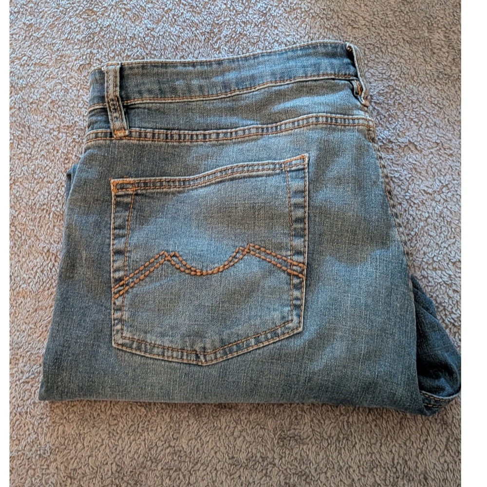 Men's Urban Star Straight Leg Jeans Medium Wash Cotton Blend Denim Size 38x30